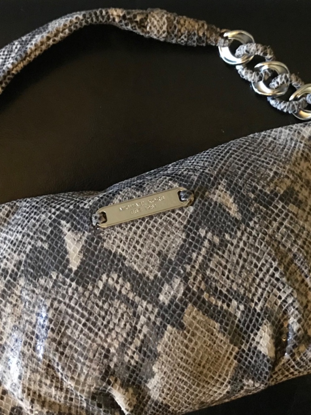 Michael Kors, leather clutch - Picture 2 of 6
